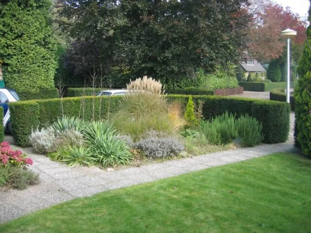 Right Garden Suite In Villa Near Centre And Tue Eindhoven 0*,  Hollanda